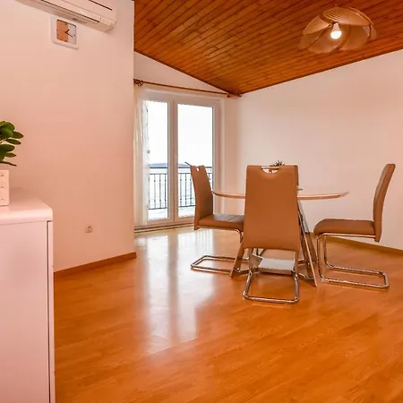 Mira Apartament