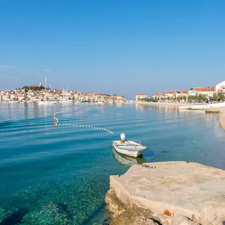 Mira Apartment Primosten